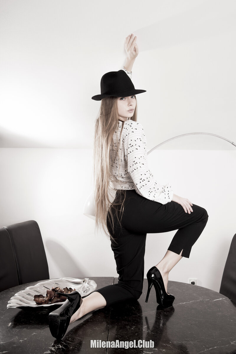 Карина, 19
